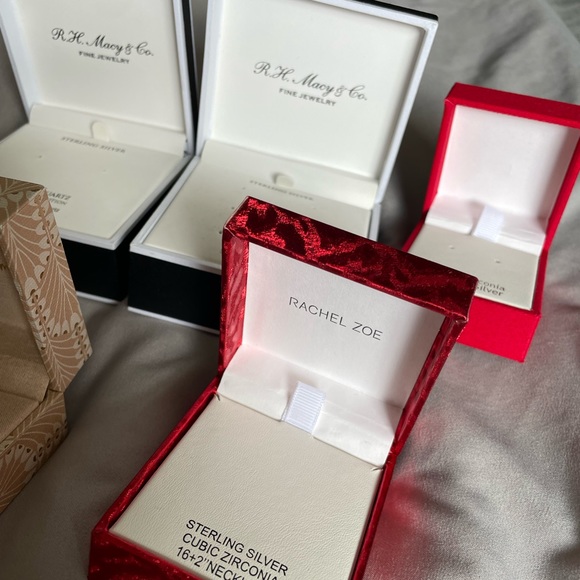 Empty Jewelry Boxes - Picture 4 of 4